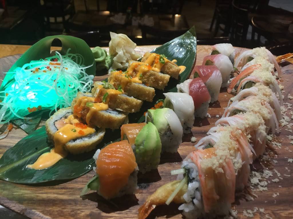 Nikkis Gourmet & Sushi Bar @ Independence Mall | restaurant | 3520 Oleander Dr, Wilmington, NC 28403, USA | 9107918887 OR +1 910-791-8887