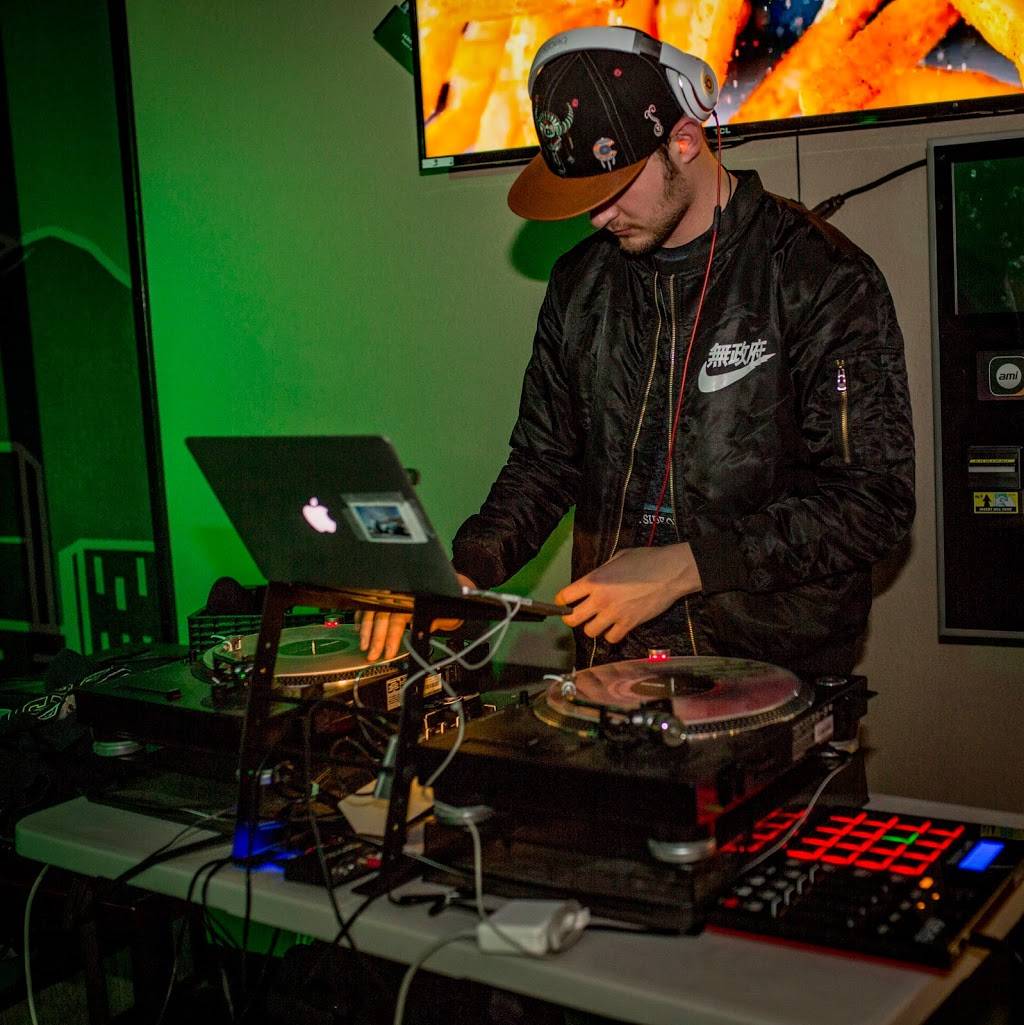 Whispers On Havana | night club | 1535 S Havana St a, Aurora, CO 80012, USA | 7209491760 OR +1 720-949-1760