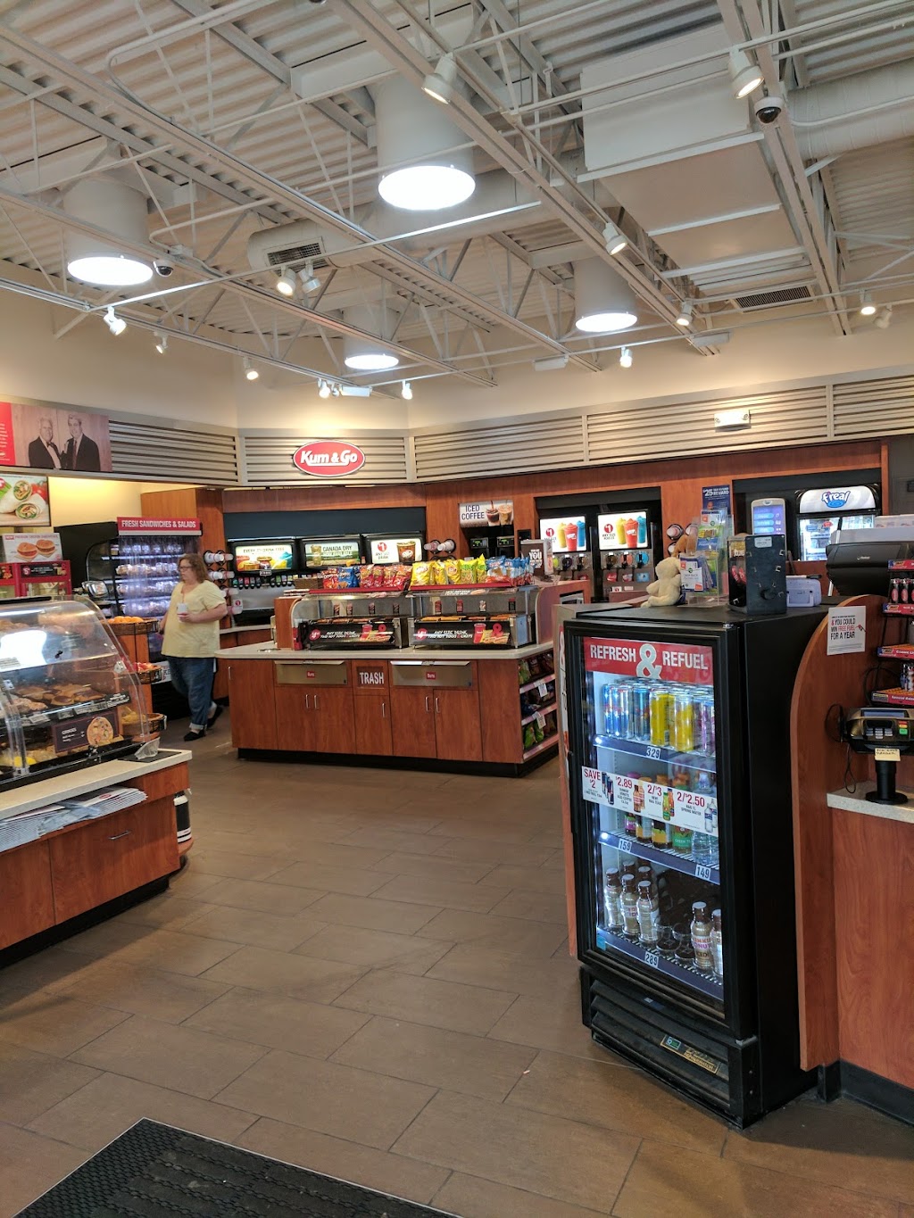 Kum & Go | meal takeaway | 3354 E Lincolnway, Cheyenne, WY 82001, USA | 3076359346 OR +1 307-635-9346