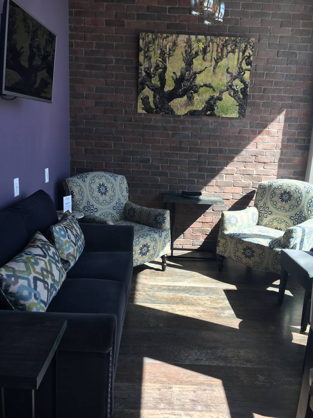 Crush Wine Bar | restaurant | 3911 Ambrosia St, Castle Rock, CO 80109, USA | 7203612121 OR +1 720-361-2121