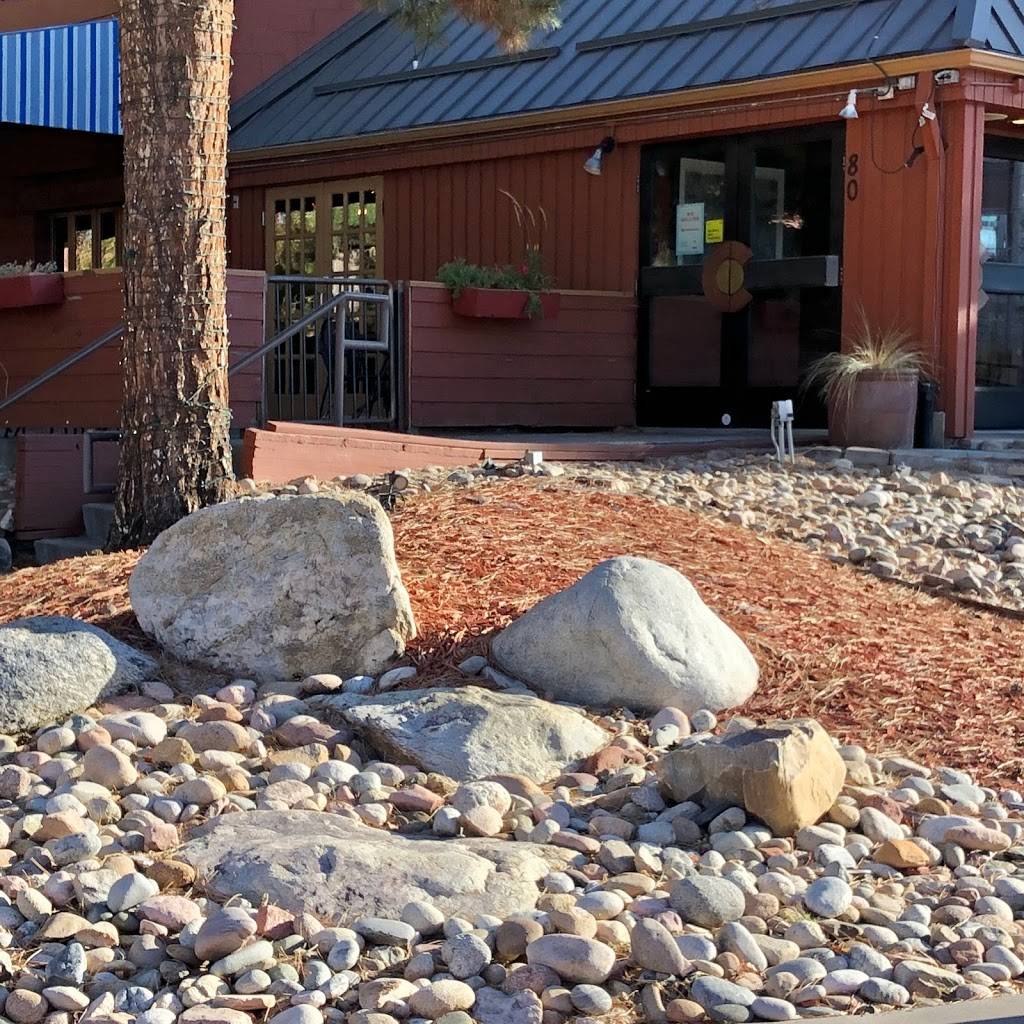 Choppers Sports Grill | restaurant | 80 S Madison St, Denver, CO 80209, USA | 3033994448 OR +1 303-399-4448