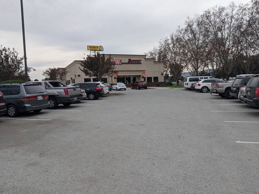 Los Cuates Buffet | restaurant | 7950 Arroyo Cir, Gilroy, CA 95020, USA | 4087672166 OR +1 408-767-2166