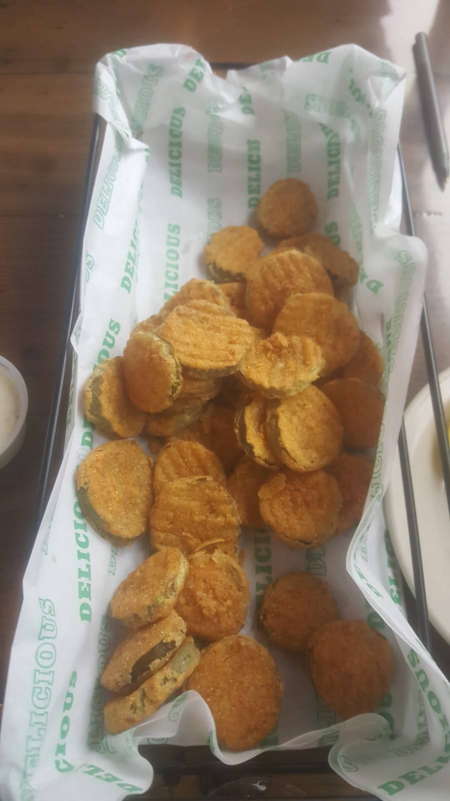 Greenview Golf Club featuring The Turn Restaurant and Sports Lou | restaurant | 2801 Putter Ln, Centralia, IL 62801, USA | 6185320050 OR +1 618-532-0050