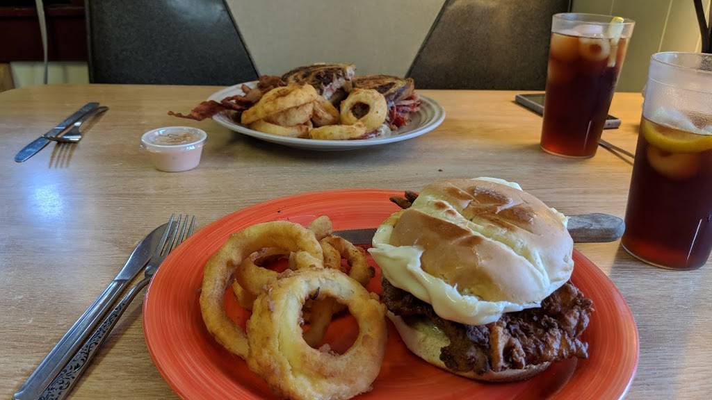 Debs Bristol Diner | restaurant | 1267 Bristol Rd, Bristol, ME 04539, USA | 2075638005 OR +1 207-563-8005