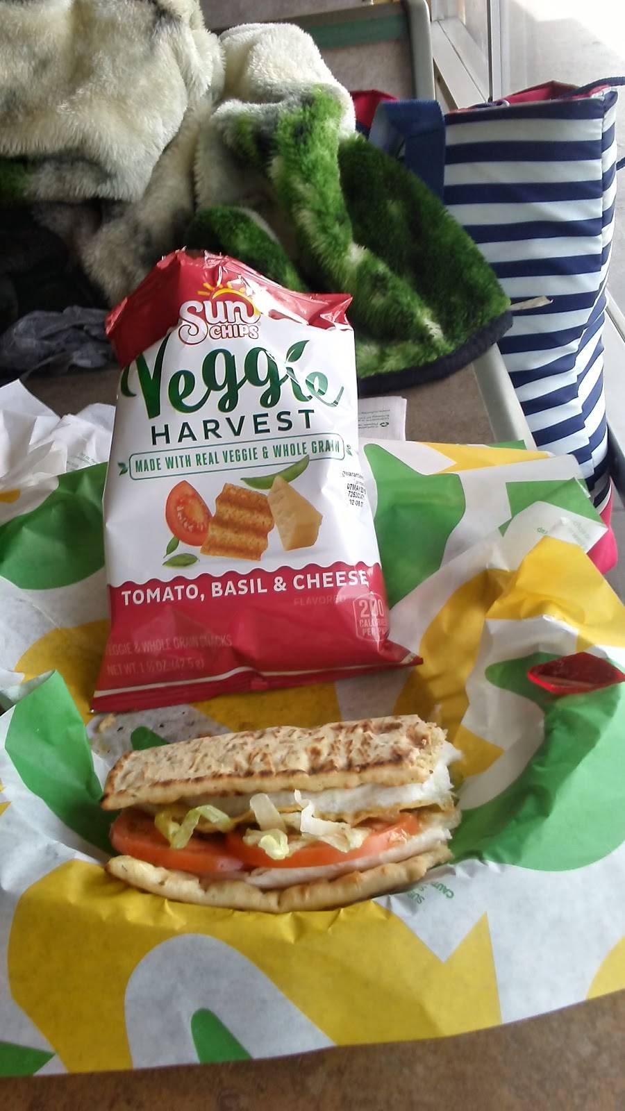 Subway | restaurant | 505 Cypress Gardens Blvd, Winter Haven, FL 33880, USA | 8632947135 OR +1 863-294-7135