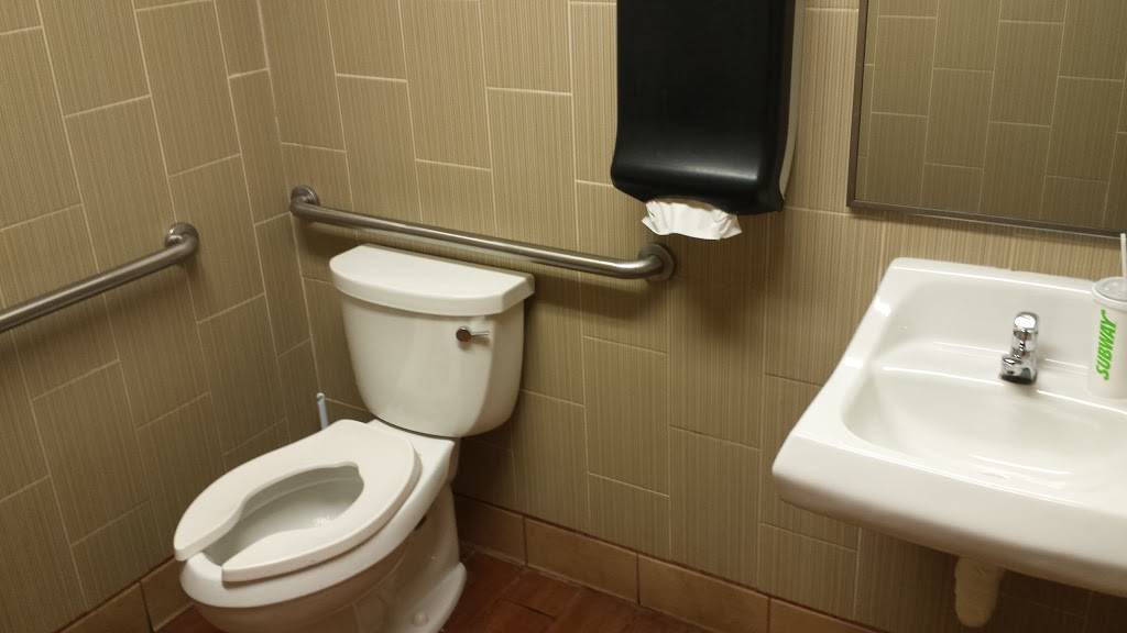 Subway | restaurant | 2200 White Ln, Bakersfield, CA 93304, USA | 6618374199 OR +1 661-837-4199