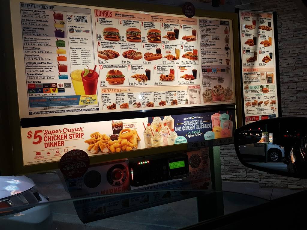 Sonic Drive-In | restaurant | 590 S Barrington Rd, Streamwood, IL 60107, USA | 6303727920 OR +1 630-372-7920
