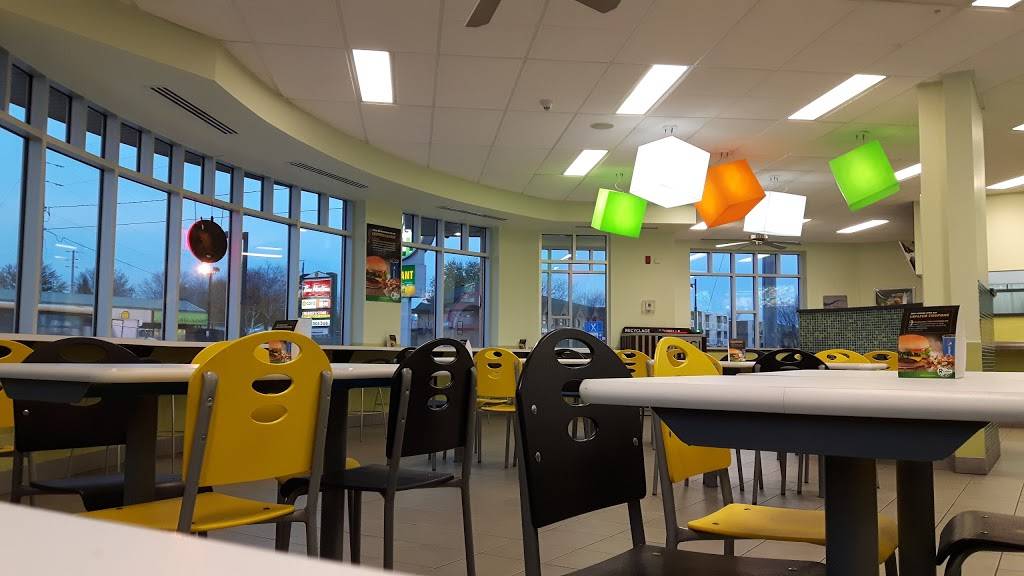 Restaurant Lafleur | restaurant | 116 Boulevard Industriel, Repentigny, QC J6A 4X7, Canada | 4506560005 OR +1 450-656-0005