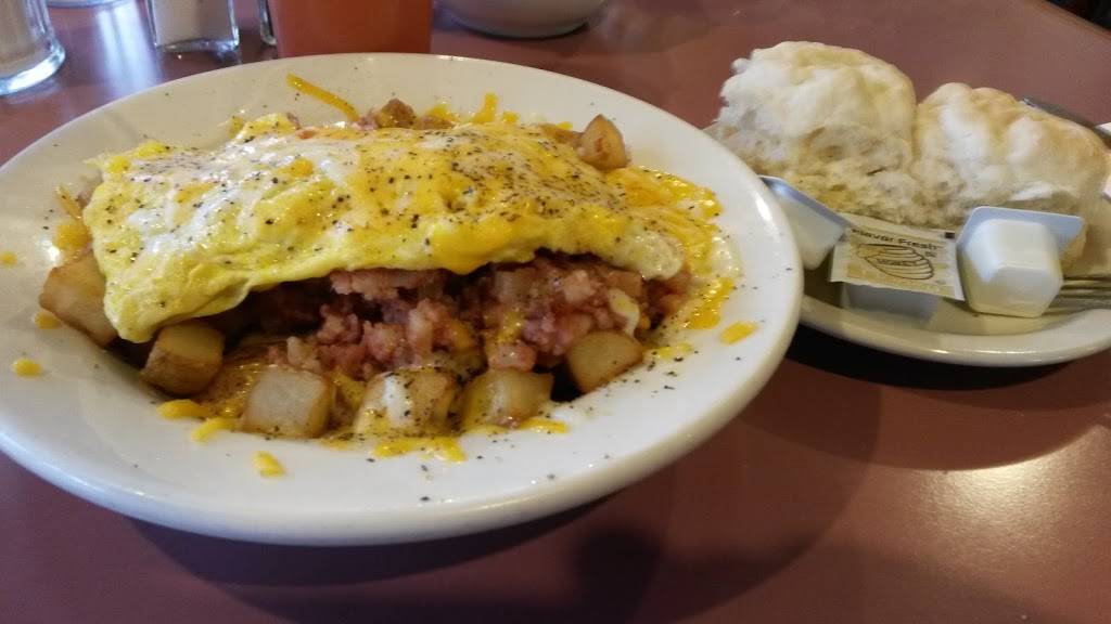 Louies Cafe | restaurant | 920 Lincolnway, La Porte, IN 46350, USA | 2193269686 OR +1 219-326-9686