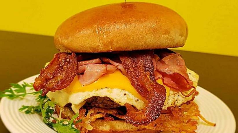 Daniels Grill | restaurant | 100 S Michigan Ave #2, Saginaw, MI 48602, USA | 9897599333 OR +1 989-759-9333