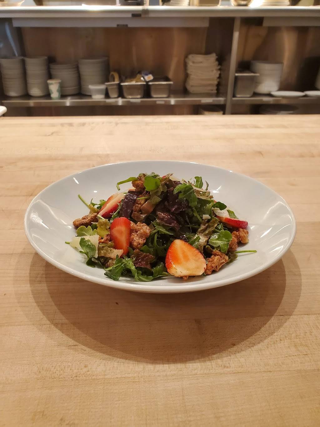 Sixty Vines | restaurant | 500 Crescent Ct #160, Dallas, TX 75201, USA | 2148148463 OR +1 214-814-8463