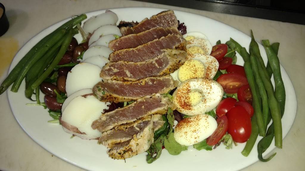 Bull and Bear Whiskey Bar and Taphouse | restaurant | 479 Alvarado St, Monterey, CA 93940, USA | 8316553031 OR +1 831-655-3031