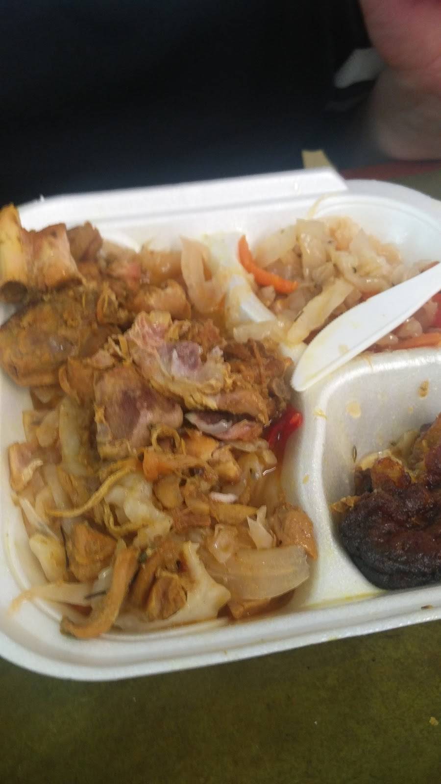 Caribbean Queen | restaurant | 507 NW 5th Ave, Gainesville, FL 32601, USA | 3523748111 OR +1 352-374-8111