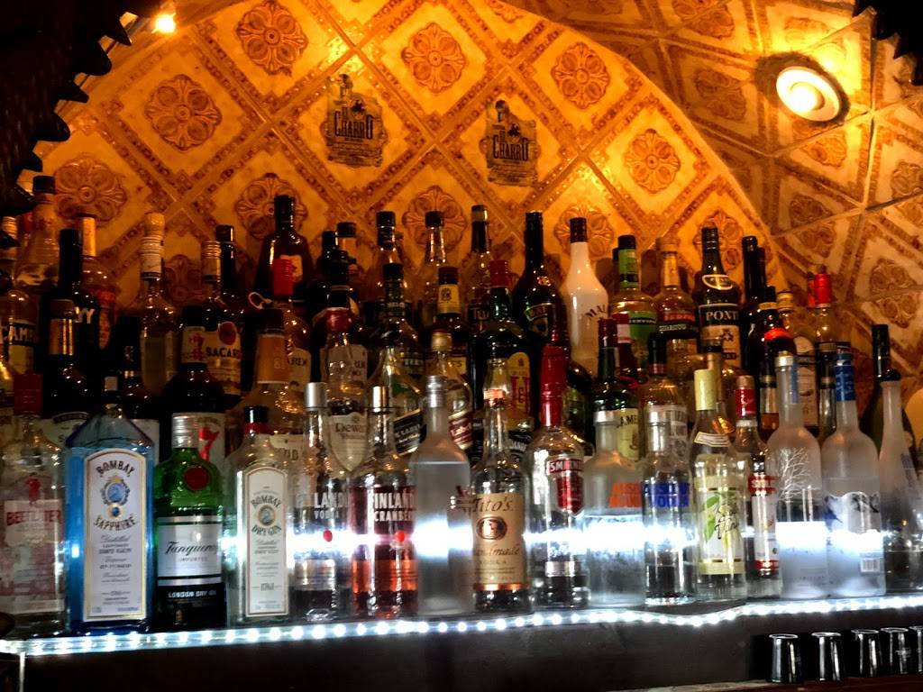 Casablanca | restaurant | 220 Lincoln Blvd, Venice, CA 90291, USA | 3103925751 OR +1 310-392-5751