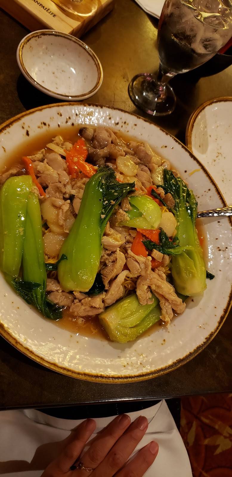 8 Asian Cuisine | restaurant | 2402 Auburn Way S, Auburn, WA 98002, USA | 8008044944 OR +1 800-804-4944