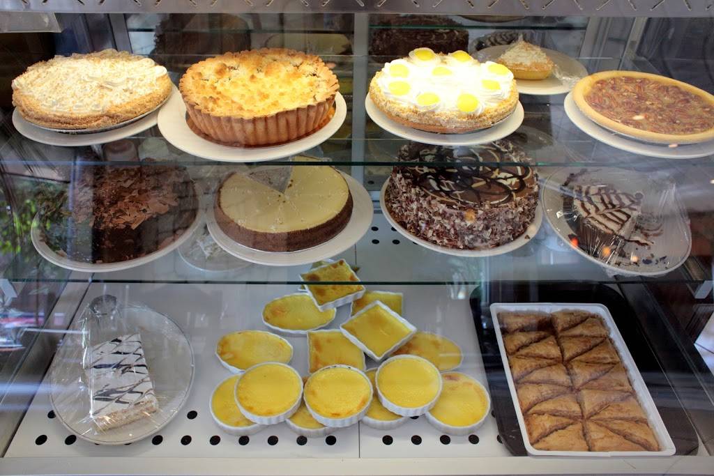 Le Cupidon DOr | restaurant | 6830 Rue Hochelaga, Montréal, QC H1N 1Y4, Canada | 5142565308 OR +1 514-256-5308