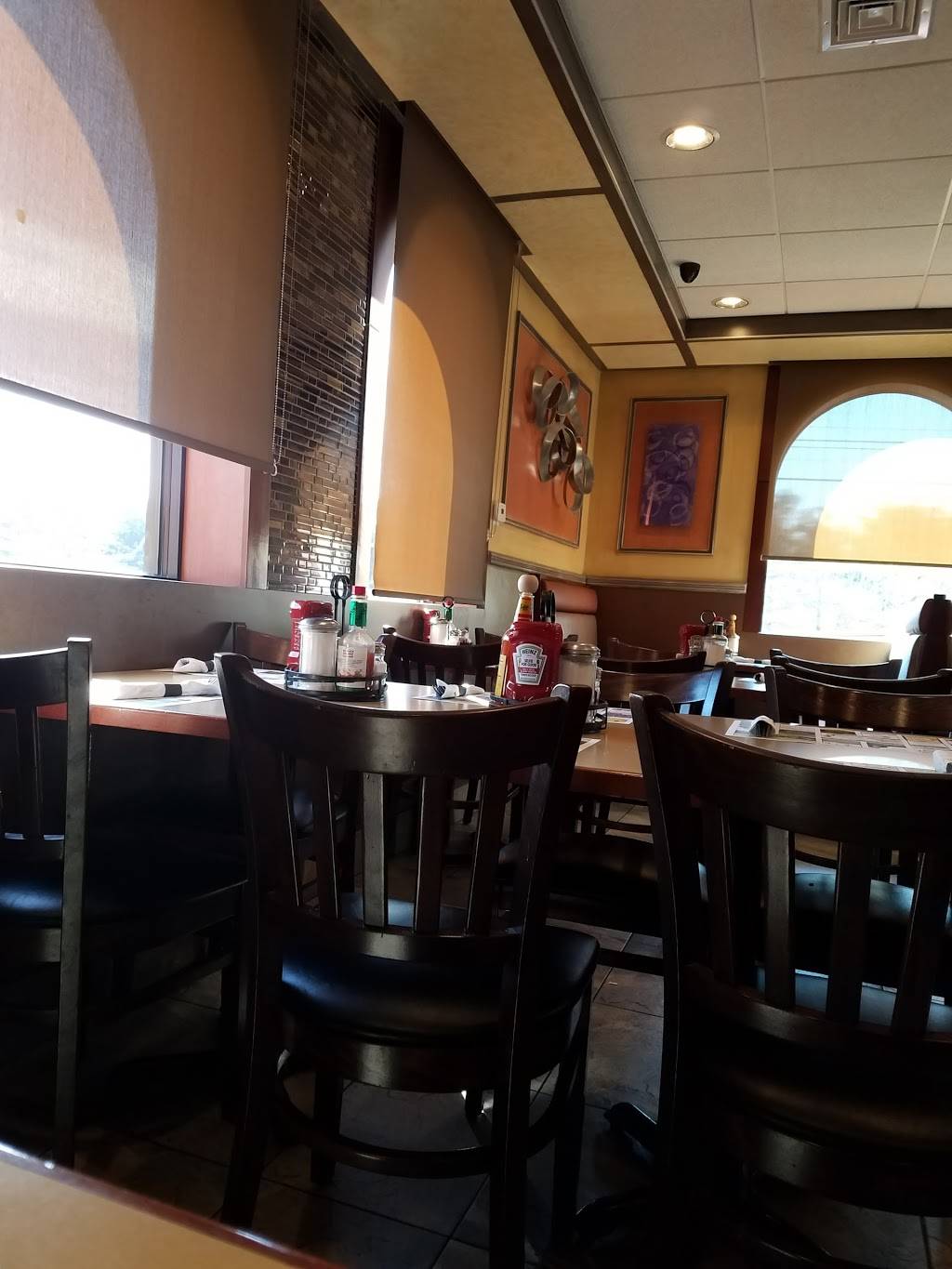 Hanover Eatery | restaurant | 9015, 5090 Bath Pike, Bethlehem, PA 18017, USA | 6108371621 OR +1 610-837-1621