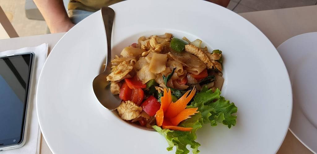 Subhannahong Royal Thai Cuisine | restaurant | 1212 S Pacific Coast Hwy Ste 206, Redondo Beach, CA 90277, USA | 3103163033 OR +1 310-316-3033