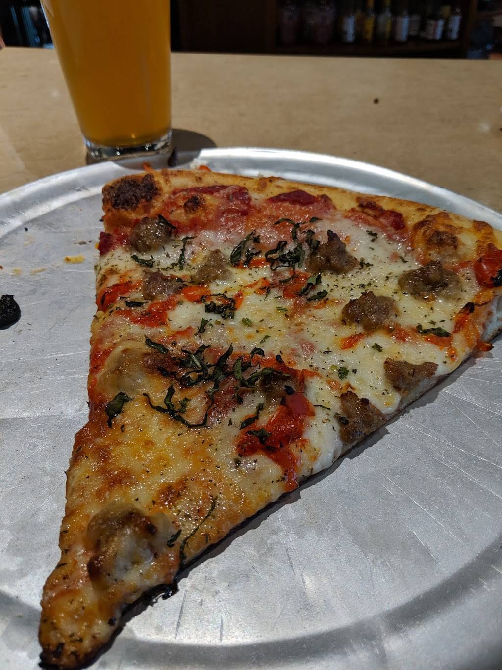 Tonys Slice House at The Market | restaurant | 1355 Market St Suite 100, San Francisco, CA 94103, USA | 4157675130 OR +1 415-767-5130