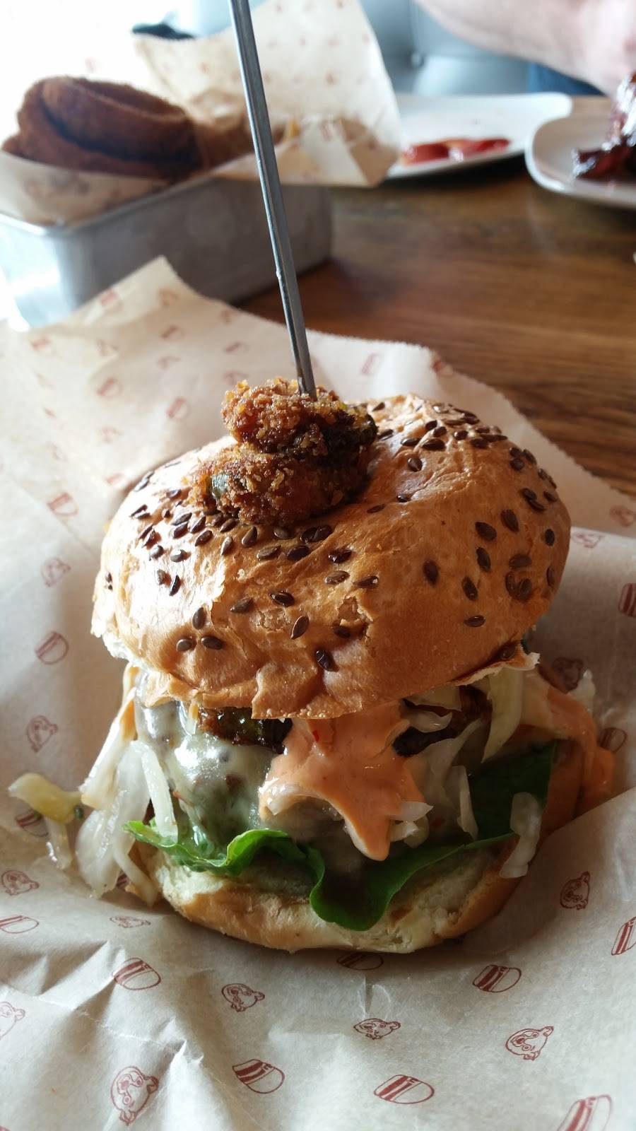 Bareburger | restaurant | 399 S Oyster Bay Rd, Plainview, NY 11803, USA | 5169323500 OR +1 516-932-3500