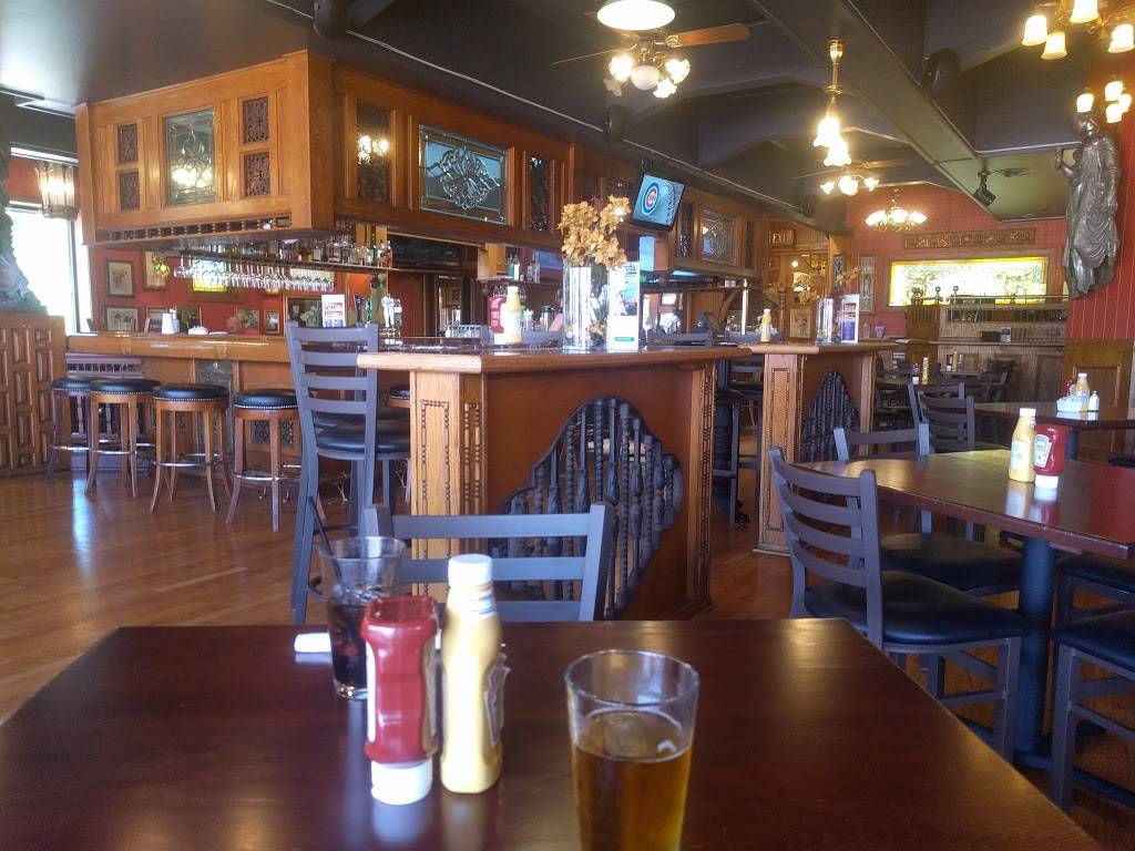 Gilhooleys Grande Saloon Inc | restaurant | 3901 W 103rd St, Chicago, IL 60655, USA | 7732332200 OR +1 773-233-2200