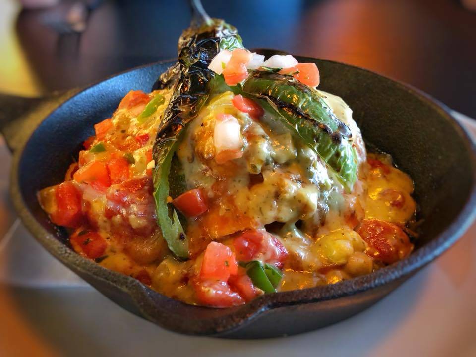 Smokin Fins Restaurant - Highland Ranch | restaurant | 1104 Cpl Max Donahue Ln #102, Highlands Ranch, CO 80129, USA | 7205943467 OR +1 720-594-3467