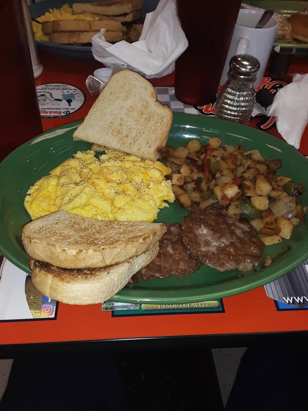 Ham N Eggers Diner | restaurant | 1025 Lebanon Rd A, West Mifflin, PA 15122, USA | 4122053579 OR +1 412-205-3579