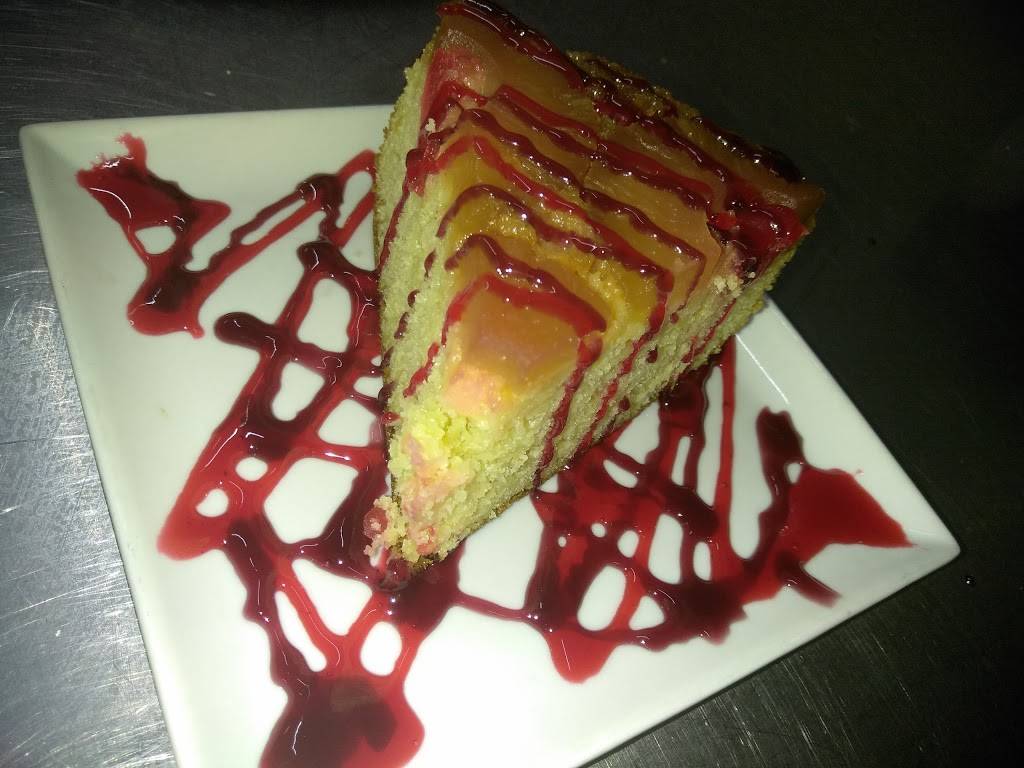 Samanthas of Bandera | restaurant | 702 TX-16, Bandera, TX 78003, USA | 8307155588 OR +1 830-715-5588