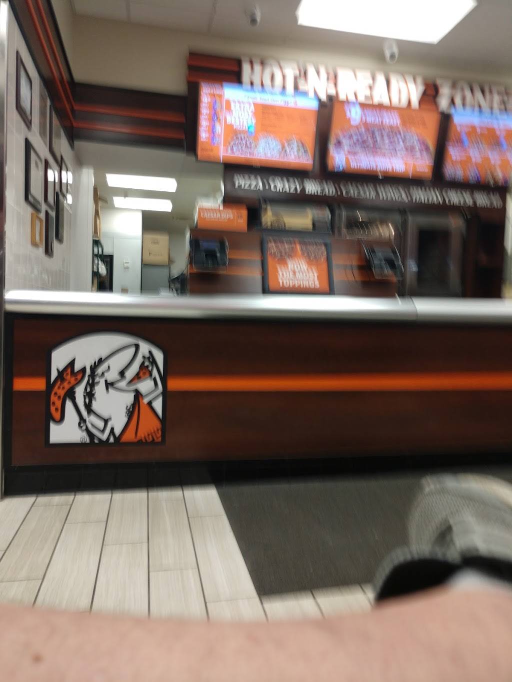 Little Caesars Pizza | meal takeaway | 151 Highland Square, Crossville, TN 38555, USA | 9314560533 OR +1 931-456-0533
