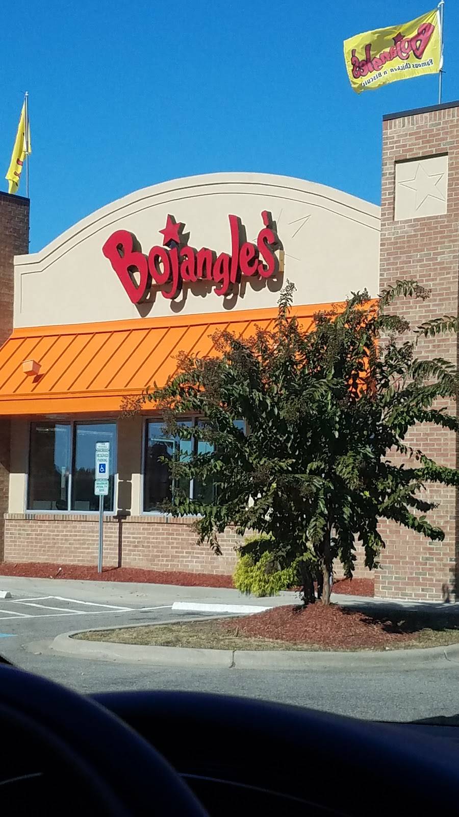 Bojangles Famous Chicken n Biscuits | restaurant | 116 Fayetteville Rd, Raeford, NC 28376, USA | 9108780148 OR +1 910-878-0148