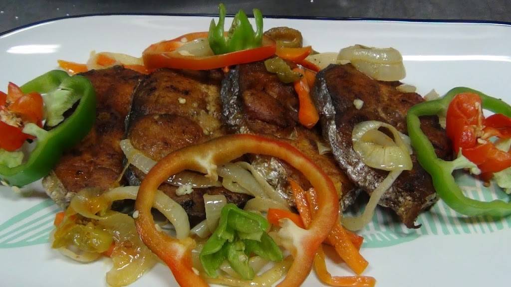 Tropical Choice Jamaican & Americian Restaurant | restaurant | 247 N 52nd St, Philadelphia, PA 19139, USA | 2154728530 OR +1 215-472-8530