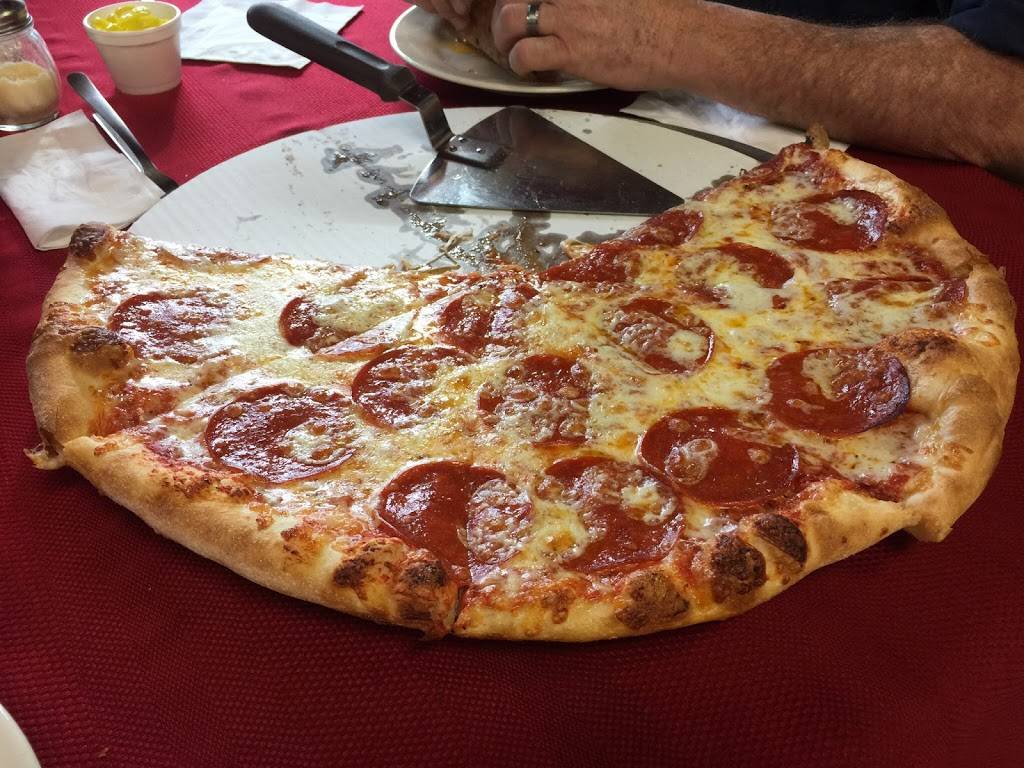 Joe and Mimis Pizzeria | restaurant | 943 River Rd, Granville, OH 43023, USA | 7405870046 OR +1 740-587-0046