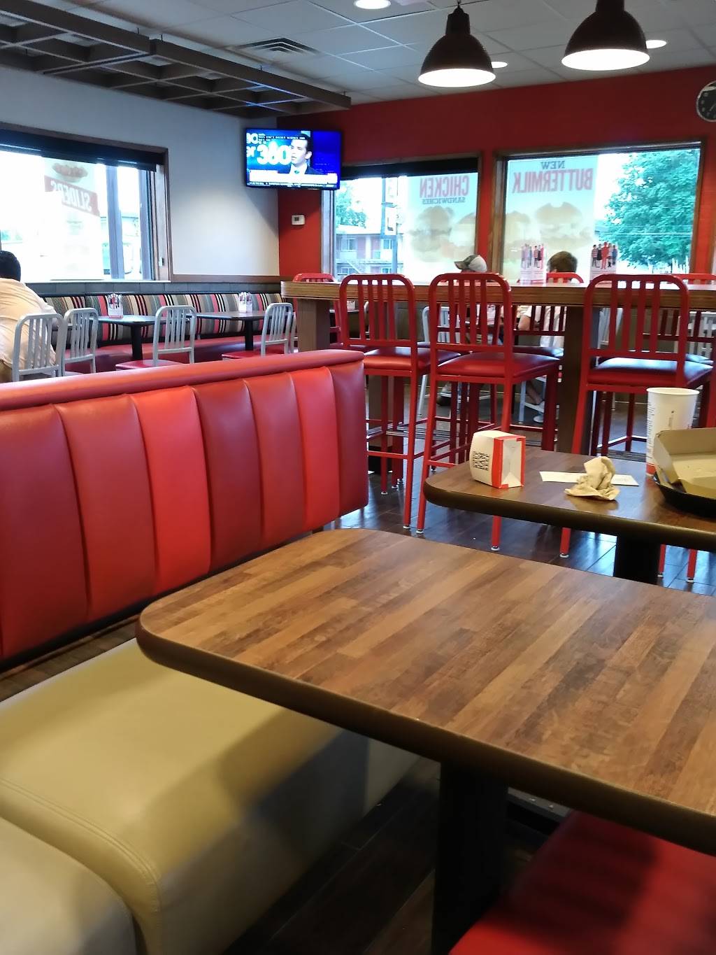 Arbys | meal takeaway | 3313 W Broadway, Council Bluffs, IA 51501, USA | 7123281637 OR +1 712-328-1637