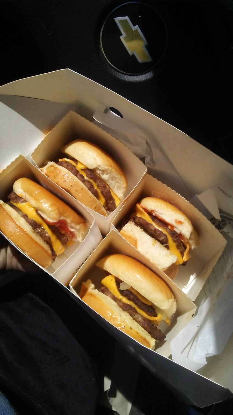 Hardees | restaurant | 5741 SE Abshier Blvd, Belleview, FL 34420, USA | 3522035404 OR +1 352-203-5404