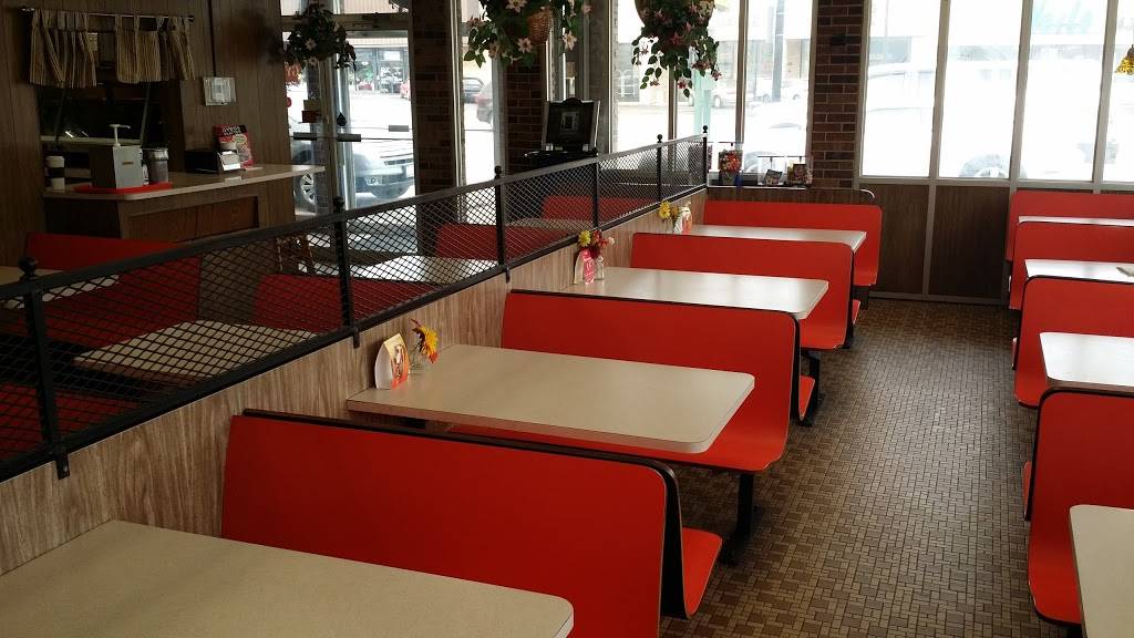 Alexs Restaurant | restaurant | 3709 W Elm St, McHenry, IL 60050, USA | 8153441103 OR +1 815-344-1103