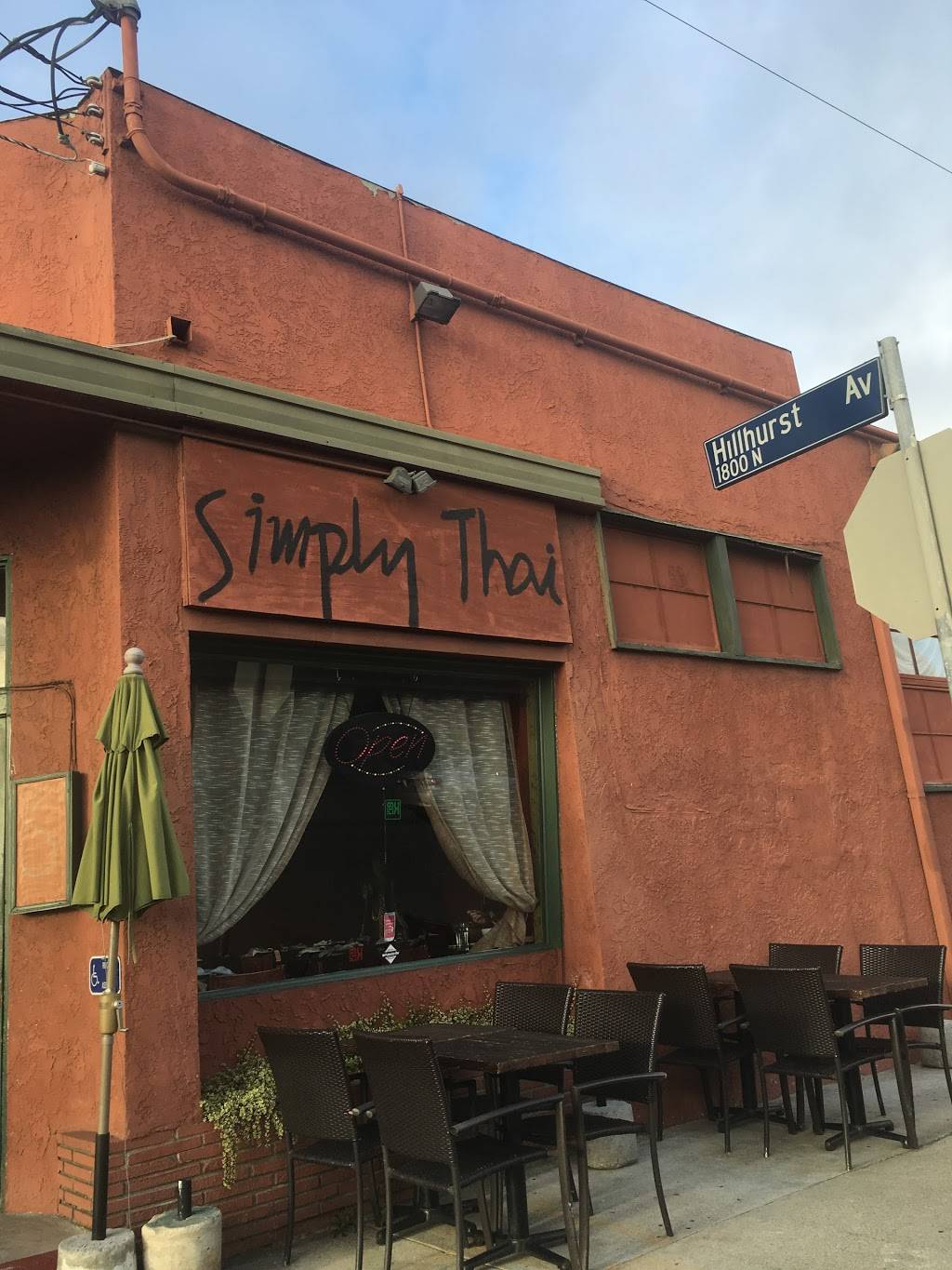 Simply Thai | restaurant | 4427, 4427, 1850 Hillhurst Ave, Los Angeles, CA 90027, USA | 3236656958 OR +1 323-665-6958
