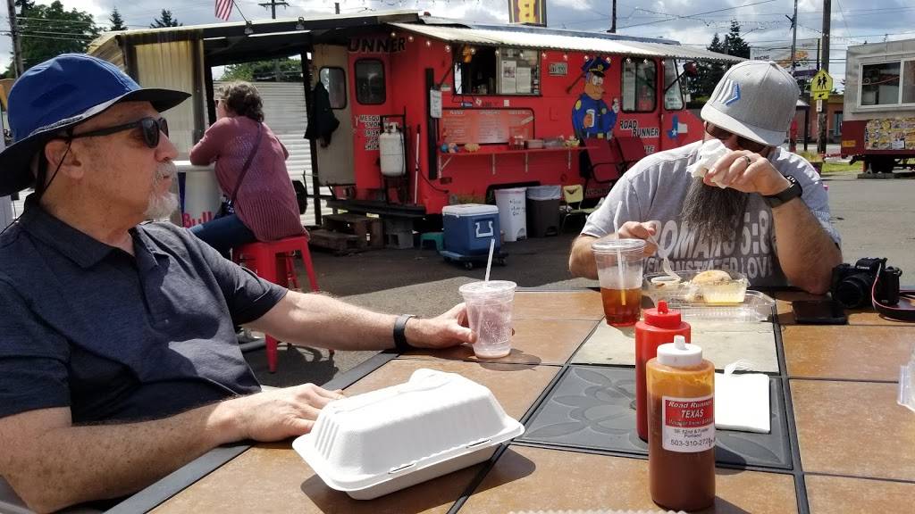 Road Runner BBQ | restaurant | 5205 SE Foster Rd, Portland, OR 97206, USA | 5036789012 OR +1 503-678-9012