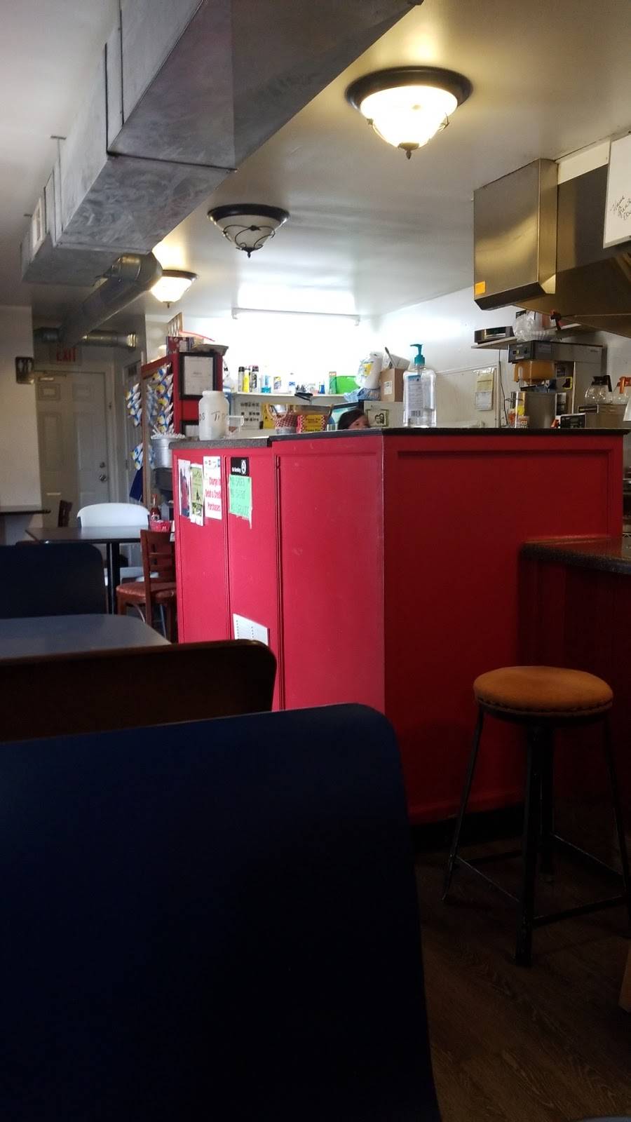 Fat Cats Grill | restaurant | 3433, 3115 US-64, Crump, TN 38327, USA | 7314587594 OR +1 731-458-7594