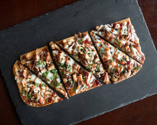 BLVD Kitchen & Bar | restaurant | 435 NE Wasco St #1105, Portland, OR 97232, USA | 5032343200 OR +1 503-234-3200