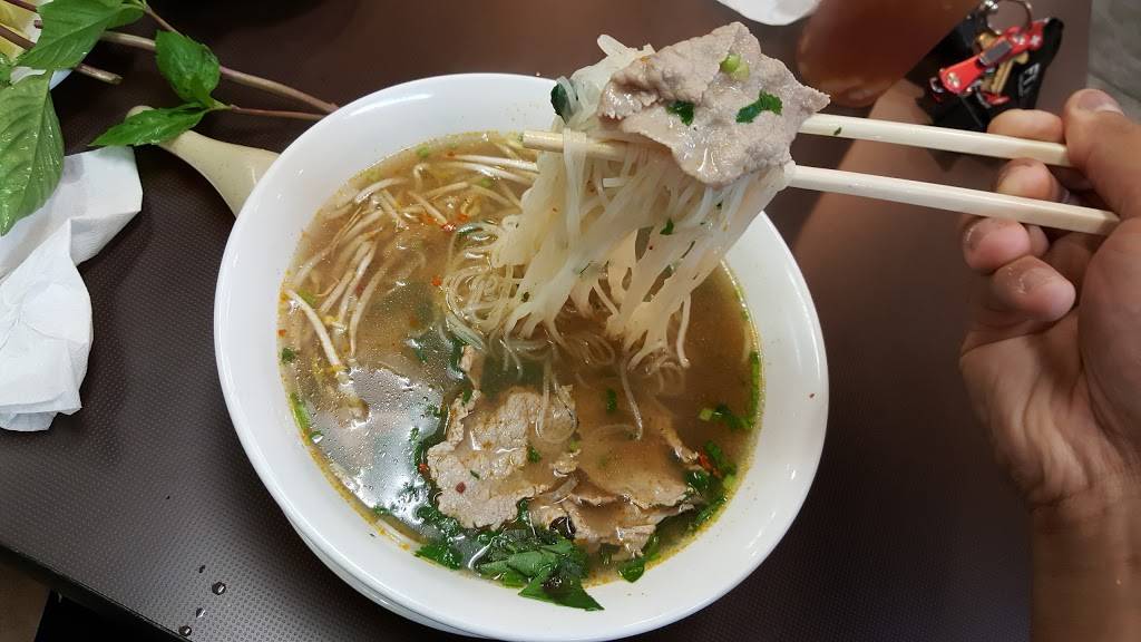 Pho Viet | restaurant | 13614 Bellaire Blvd, Houston, TX 77083, USA | 2815642188 OR +1 281-564-2188