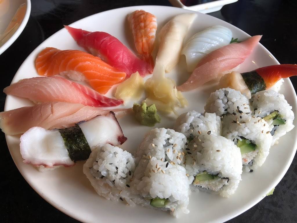 Yama Sushi Bar & Restaurant | restaurant | 1290 Del Monte Center, Monterey, CA 93940, USA | 8316469262 OR +1 831-646-9262