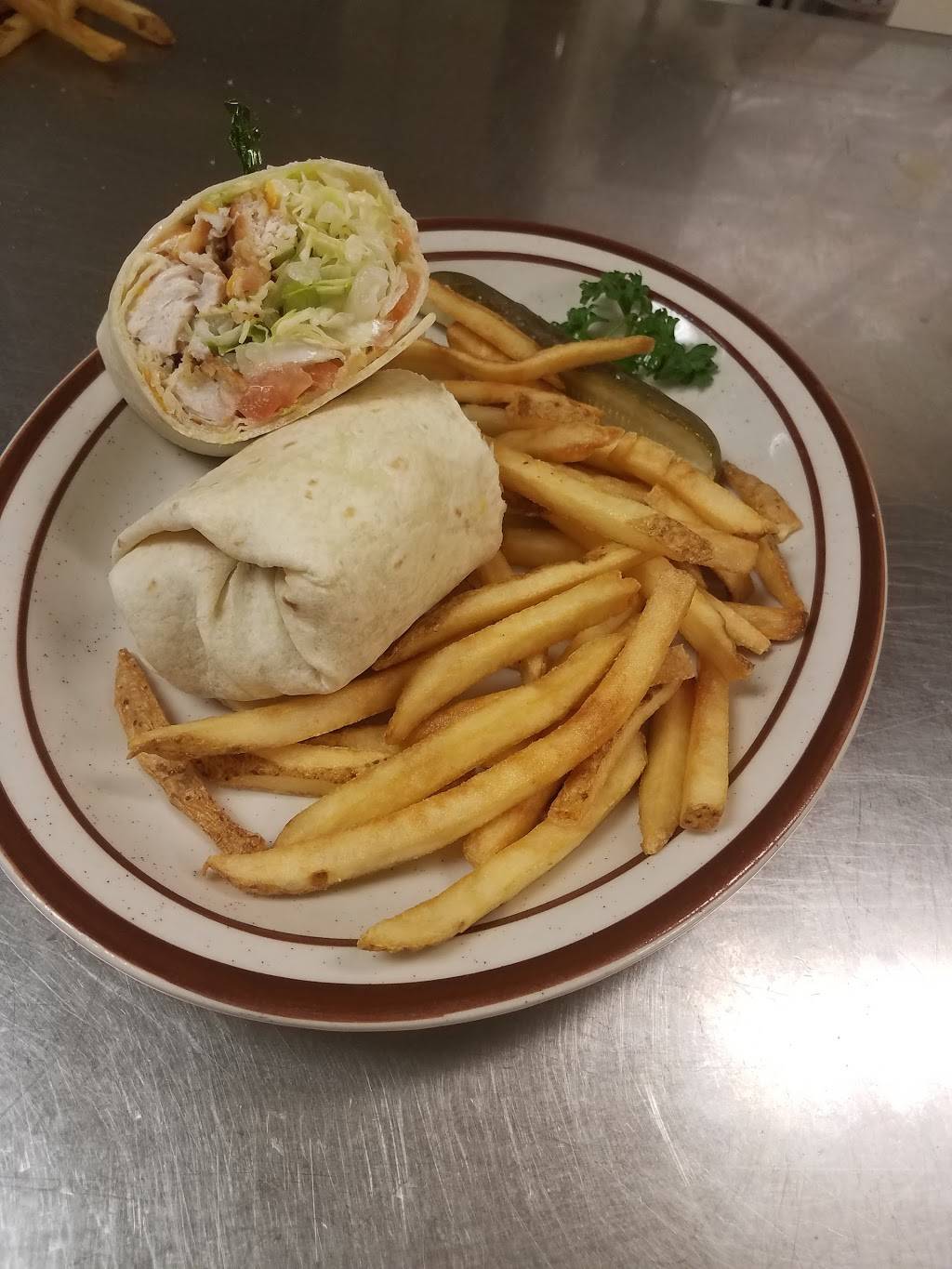 Jeffs On the Square | restaurant | 116 N Capron St, Berlin, WI 54923, USA | 9203614847 OR +1 920-361-4847