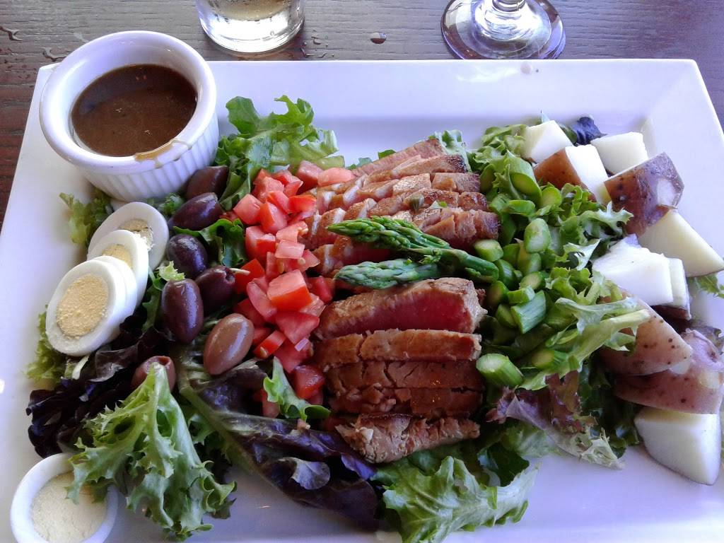 Malaineys Grill & One Hell of an Irish Bar | restaurant | 168 N Marina Dr, Long Beach, CA 90803, USA | 5625989431 OR +1 562-598-9431