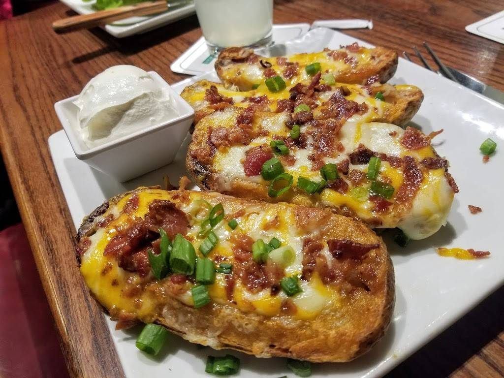 Maggie McFlys® Brookfield | restaurant | 3, 195 Federal Rd, Brookfield, CT 06804, USA | 2037757960 OR +1 203-775-7960