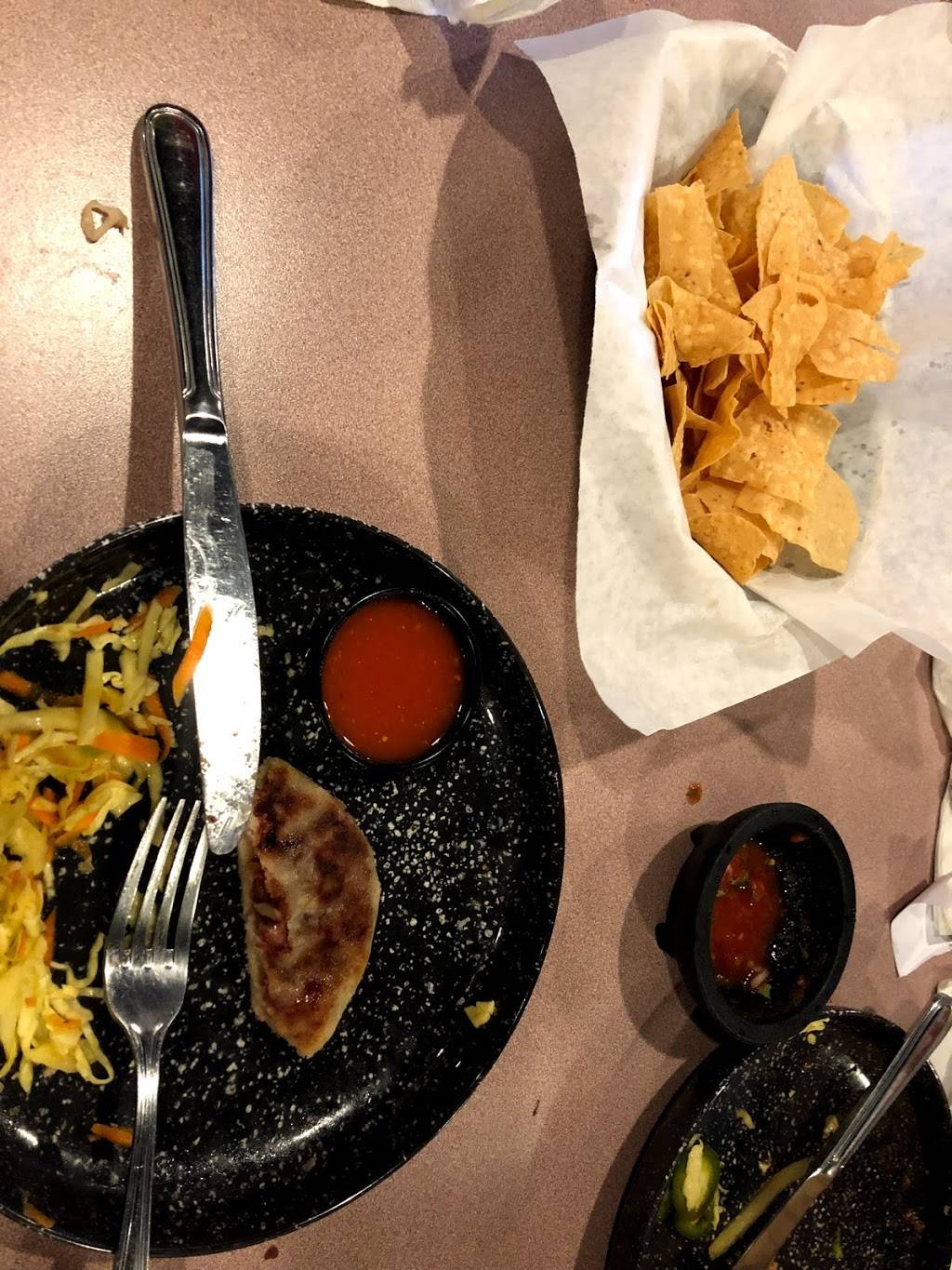 Anas Pupuseria | restaurant | 10 Hillcrest Dr, Frederick, MD 21703, USA | 3012283188 OR +1 301-228-3188