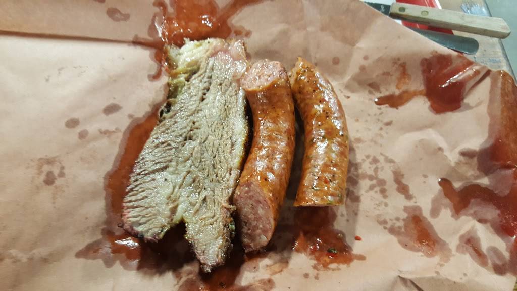 Coopers Old Time Pit Bar-B-Que | restaurant | 301 Stockyards Blvd, Fort Worth, TX 76164, USA | 8176266464 OR +1 817-626-6464