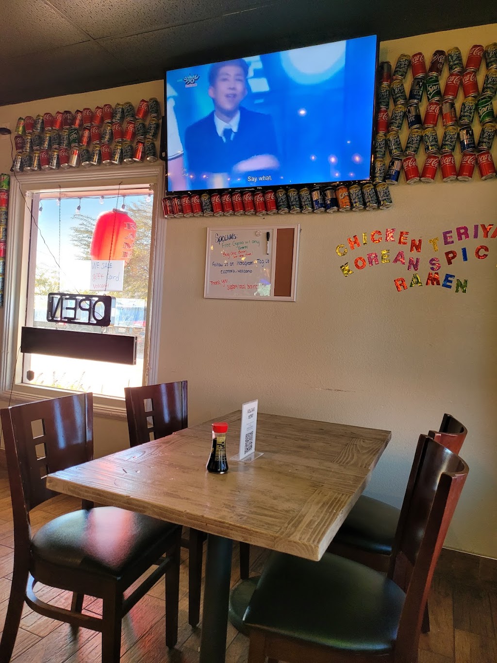 Volcano Asian Restaurant | restaurant | 445 E Main St, El Centro, CA 92243, USA | 7603379105 OR +1 760-337-9105