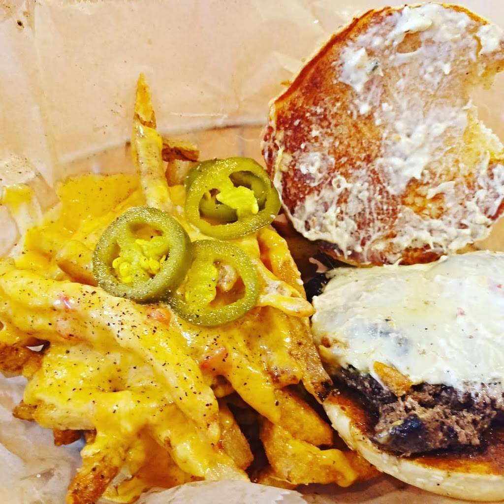 Farm Burger Memphis | restaurant | 1350 Concourse Ave #175, Memphis, TN 38104, USA | 9018001851 OR +1 901-800-1851