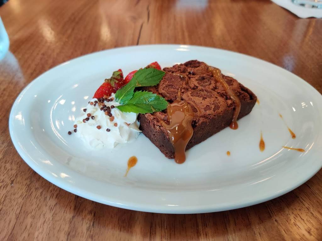 Romy’s Restaurant & Lounge | restaurant | 15218 Yonge St, Aurora, ON L4G 1L9, Canada | 9055037669 OR +1 905-503-7669