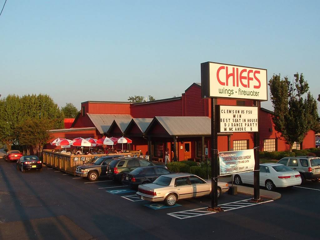 Chiefs Wings & Firewater of Spartanburg | restaurant | 1519 John B White Sr Blvd, Spartanburg, SC 29301, USA | 8645740371 OR +1 864-574-0371